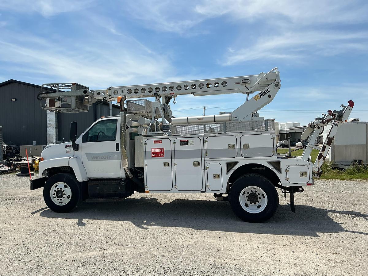 Used 2009 GMC C8500 Altec AT40C Cable Placer Utility Truck