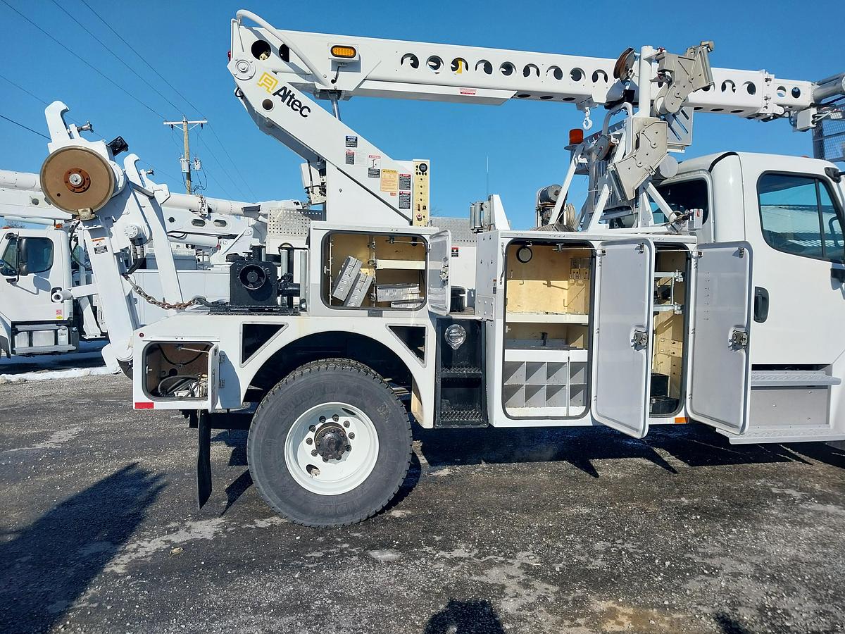 Used 2015 Freightliner M2 Altec AT40C