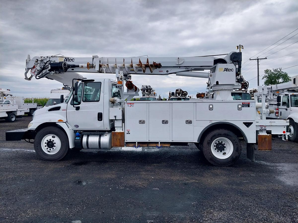 Used 2018 International 4300 Altec DM47 Digger Derrick