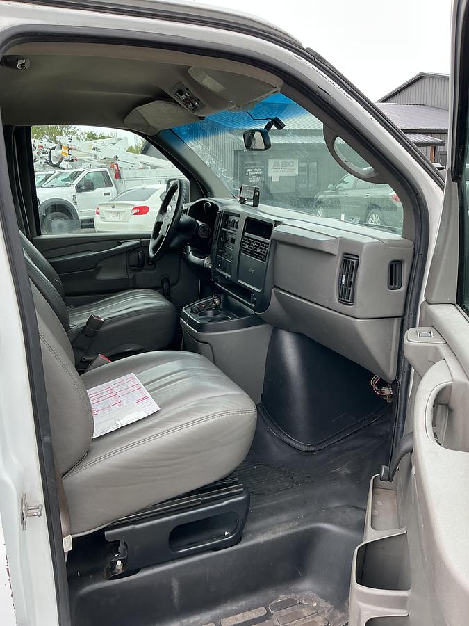 Used 2007 Chevy G3500 Versalift TEL-29 Bucket Van
