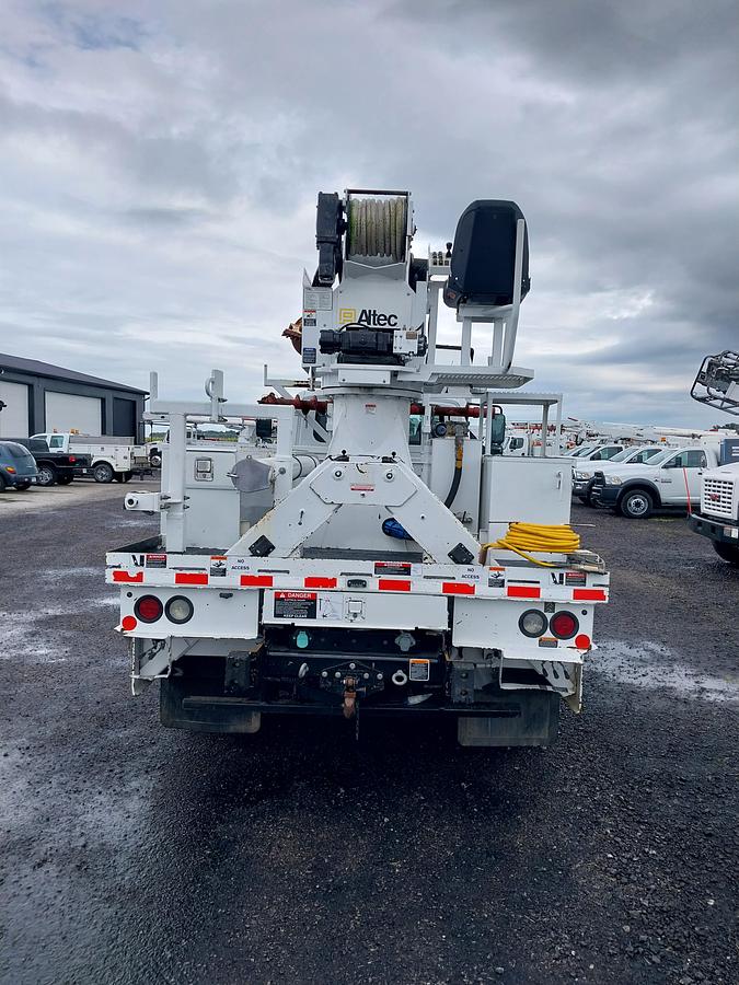 Used 2018 International 4300 Altec DM47 Digger Derrick