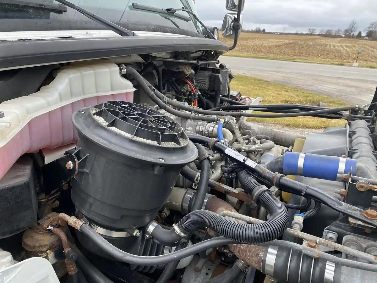 Used 2009 Freighliner M2 4x4 Altec AM55