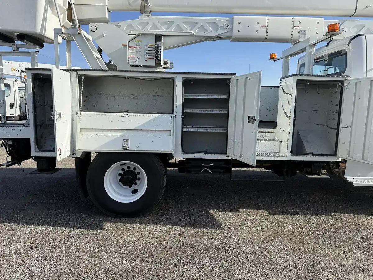 Used 2017 Freightliner M2 106