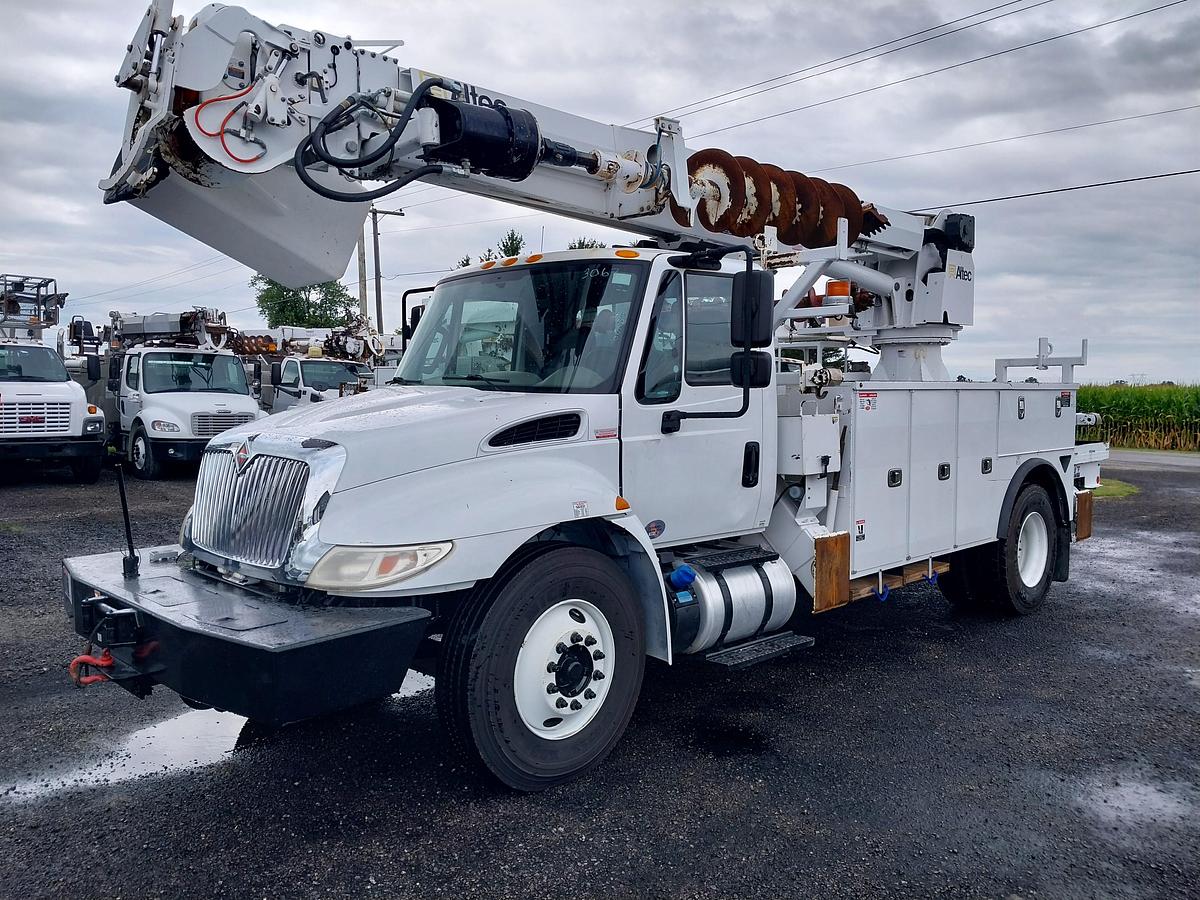 Used 2018 International 4300 Altec DM47 Digger Derrick