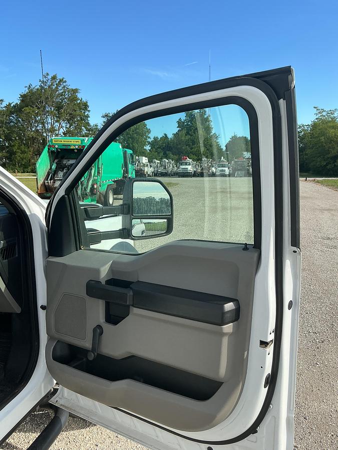 Used 2019 Ford F550 Altec AT235P Cable Placer