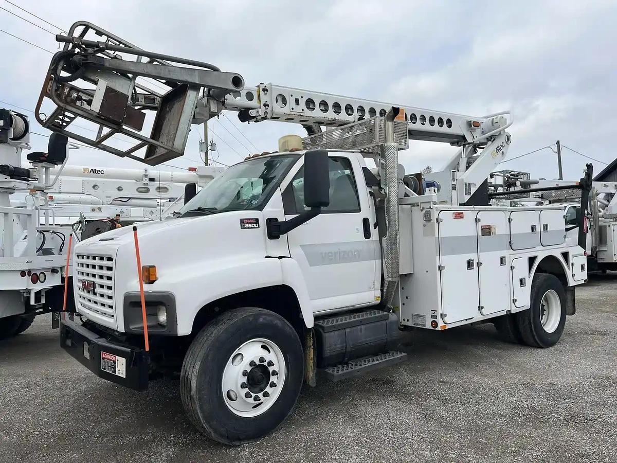 Used 2005 Altec AT40C