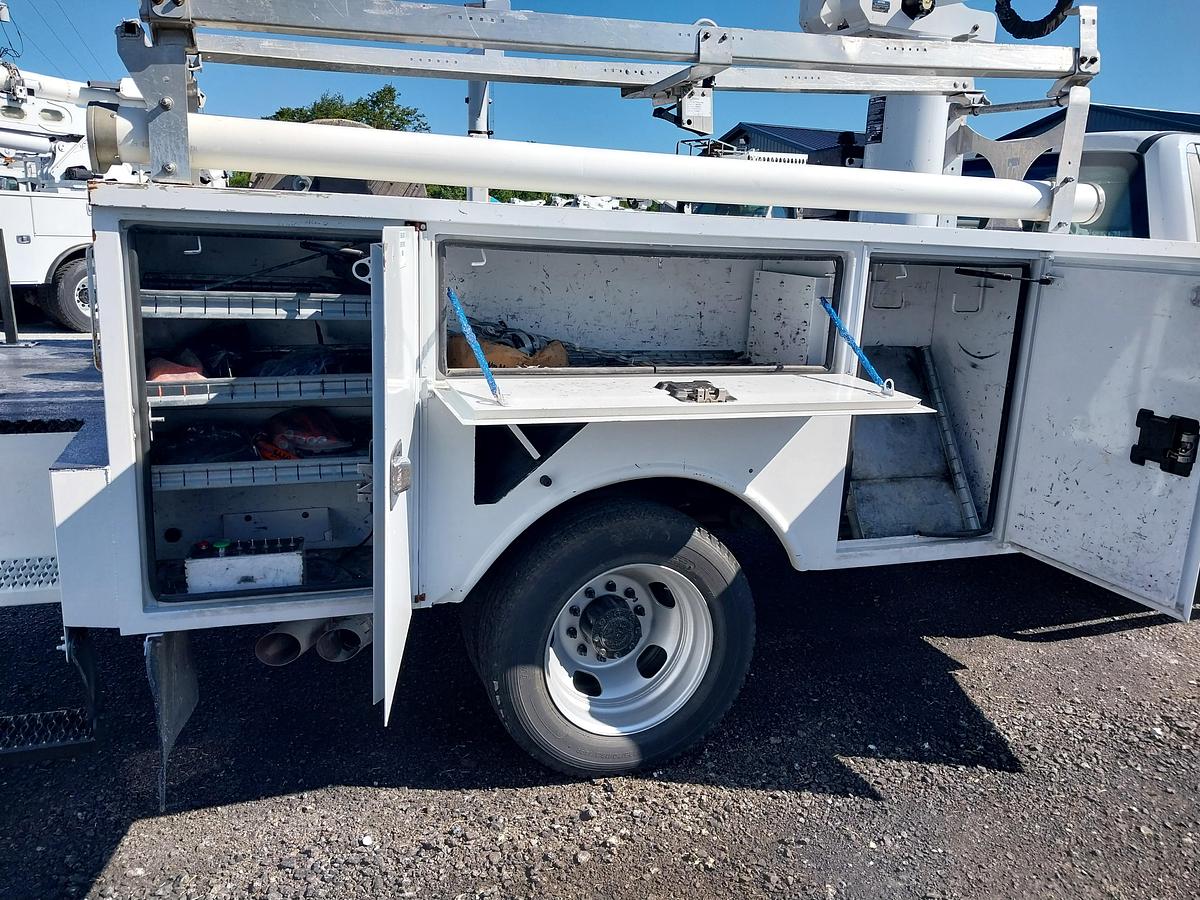 Used 2018 Ford F550, 6.7L Diesel Altec AT235P Cable Placer