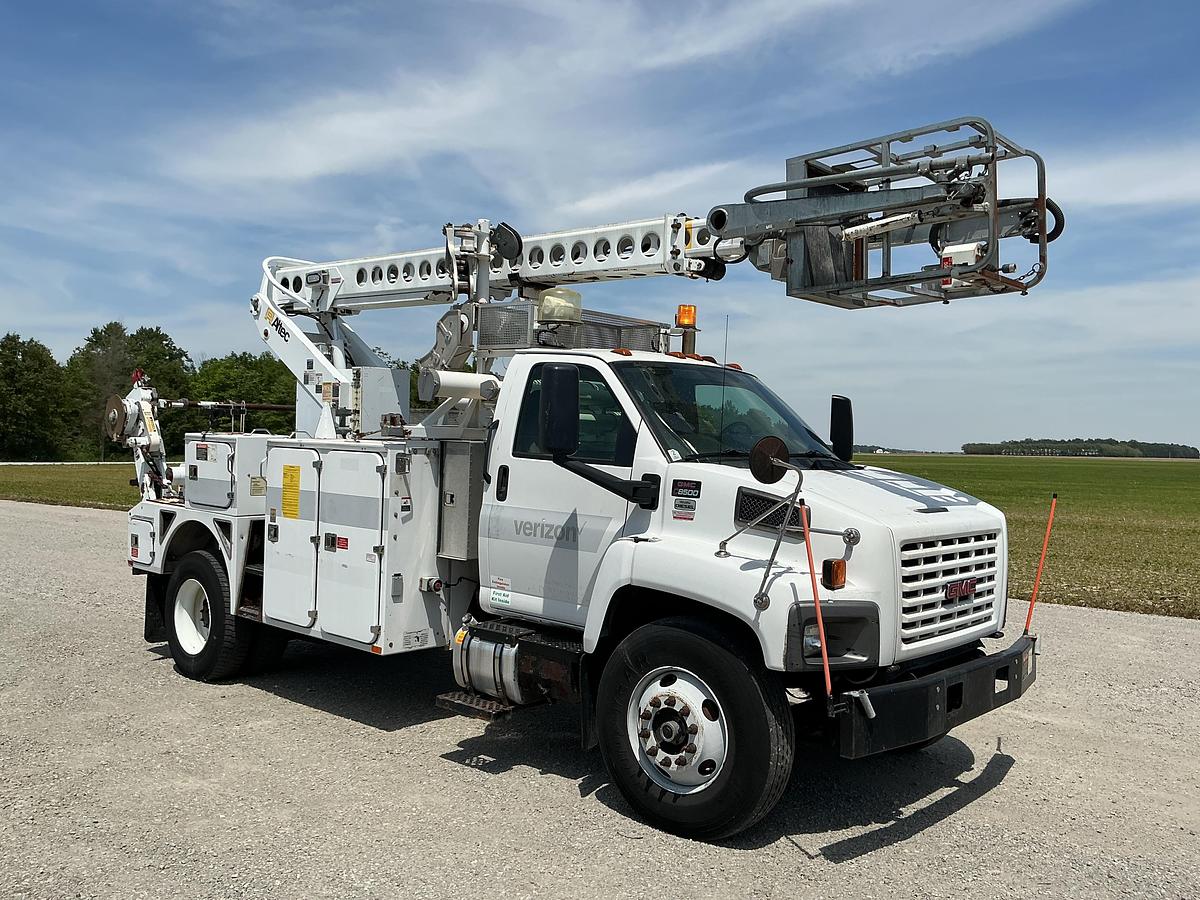 Used 2009 GMC C8500 Altec AT40C Cable Placer Utility Truck