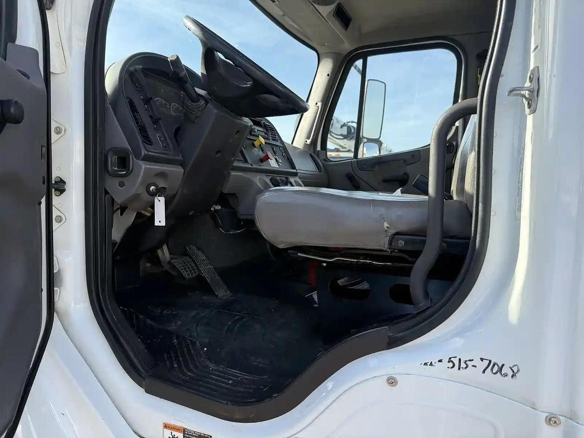 Used 2017 Freightliner M2 106