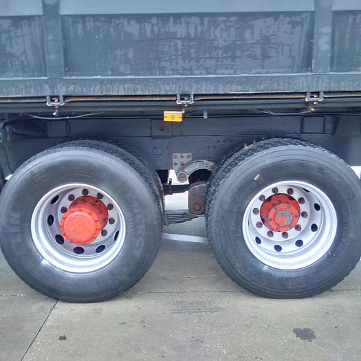Usado 1981 VOLVO F10 320 10 tyres tipper