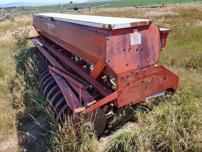 Used 12' International 6200 Grain Drill
