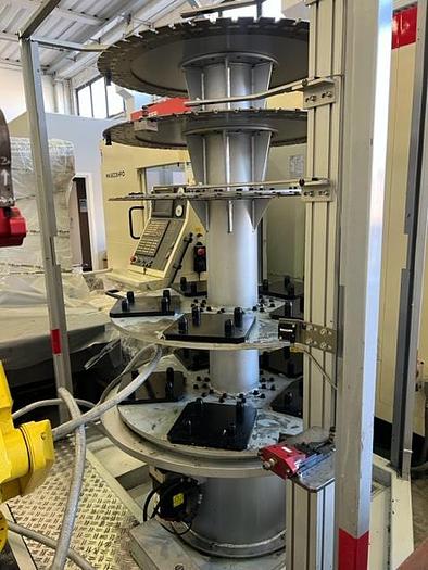 Usato CENTRO ALTA VELOCITÀ COMPLETO DI CARICO E SCARICO PEZZO E PALLET