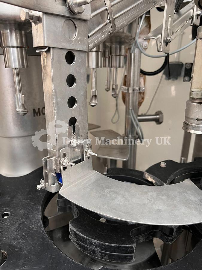 Used Federal filler 12/4 for Glass bottles