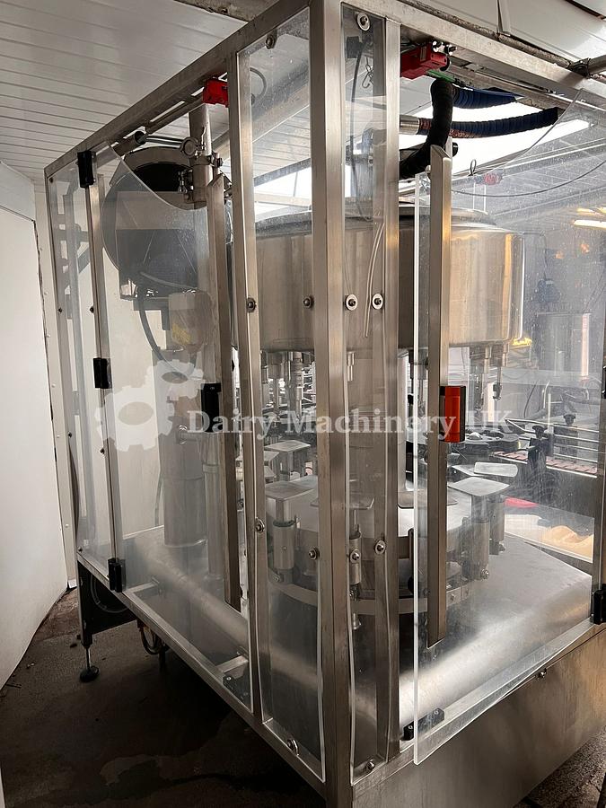 Used Federal filler 12/4 for Glass bottles