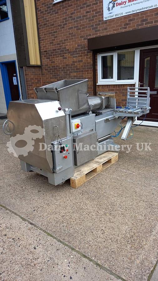 Used Ημιαυτόματο μηχάνημα πλήρωσης για χύμα γέμισμα σε χαρτοκιβώτια για βούτυρο & μαργαρίνη