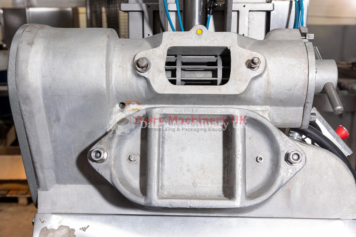 Used Ομογενοποιητής βουτύρου BENHIL Microfix 8471