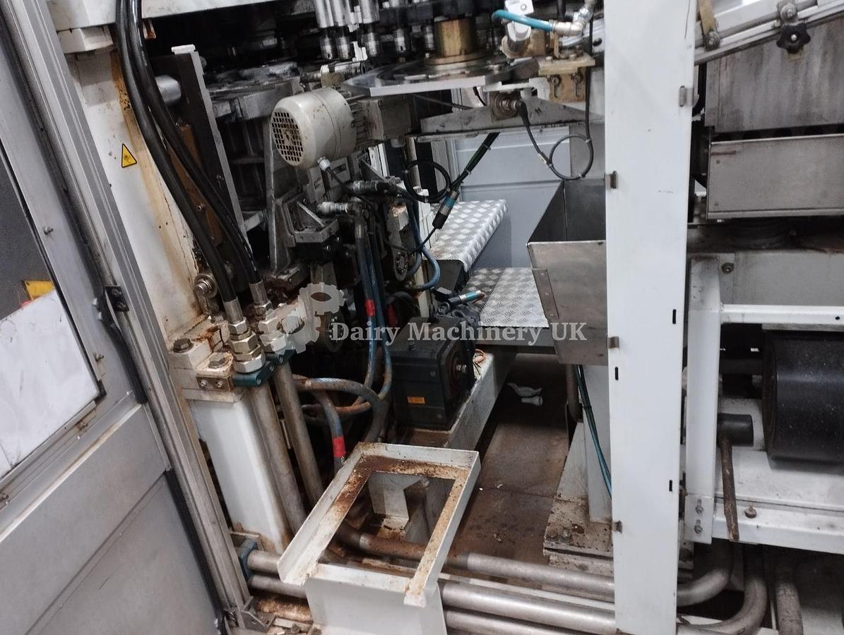 Used SIDEL SBO 4 Blow Moulder for Milk Bottles 38 mm
