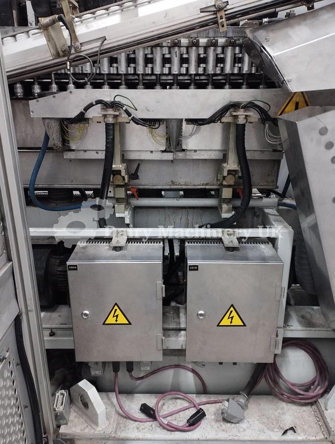 Used SIDEL SBO 4 Blow Moulder for Milk Bottles 38 mm