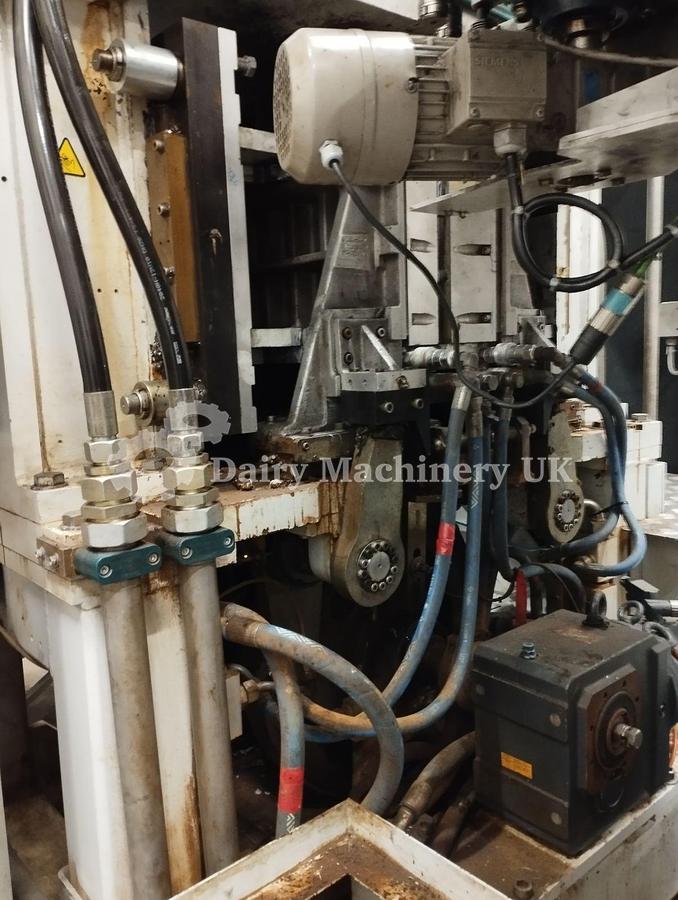 Used SIDEL SBO 4 Blow Moulder for Milk Bottles 38 mm