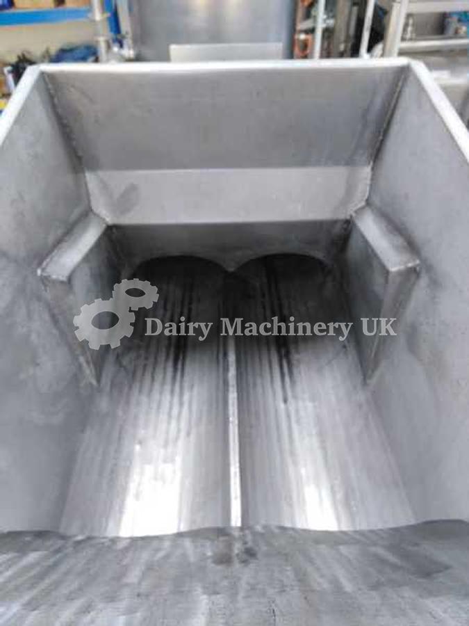 Used Ημιαυτόματο μηχάνημα πλήρωσης για χύμα γέμισμα σε χαρτοκιβώτια για βούτυρο & μαργαρίνη