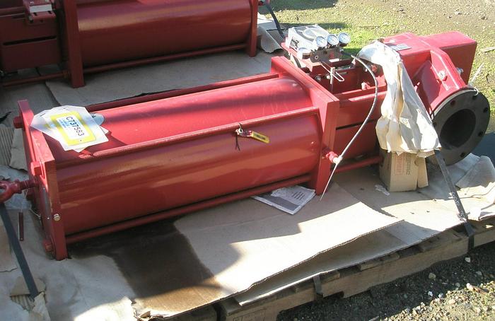 Unused Valve, Pinch, 6" X 4", Red Valve, Series 5200, #C738106