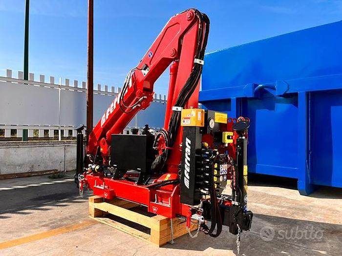 Used GRU FERRARI HYVA F538 RA3 nuova di fabbrica