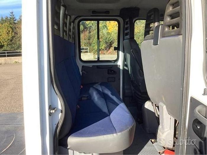 Used Iveco 40c18 (35 q.li) doppia cabina passo 3450