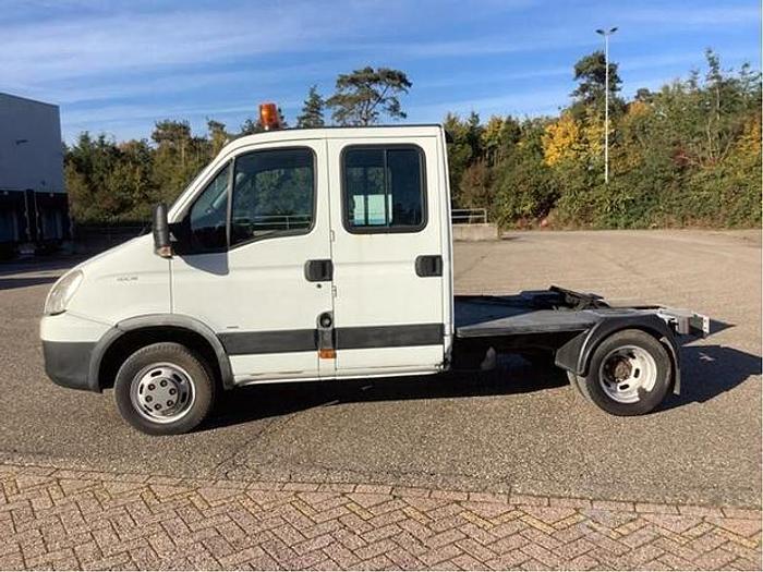 Used Iveco 40c18 (35 q.li) doppia cabina passo 3450