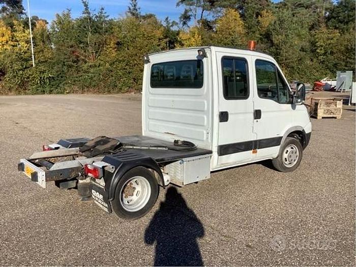 Used Iveco 40c18 (35 q.li) doppia cabina passo 3450