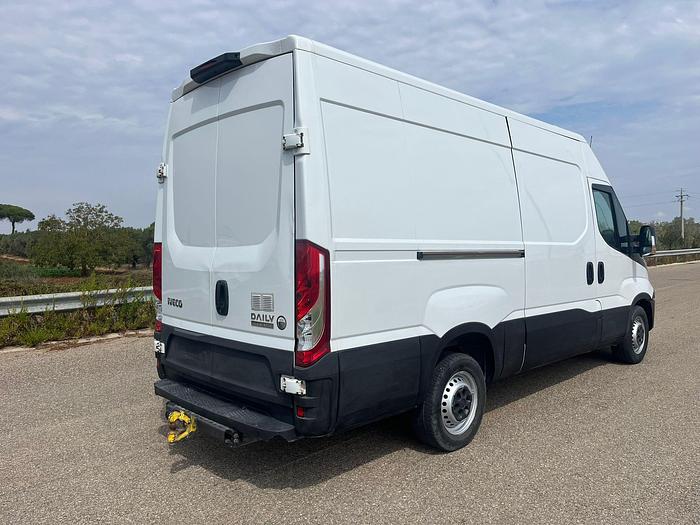 Usato Iveco Daily 35S16 Furgone Trasporto Moto - Officina Mobile