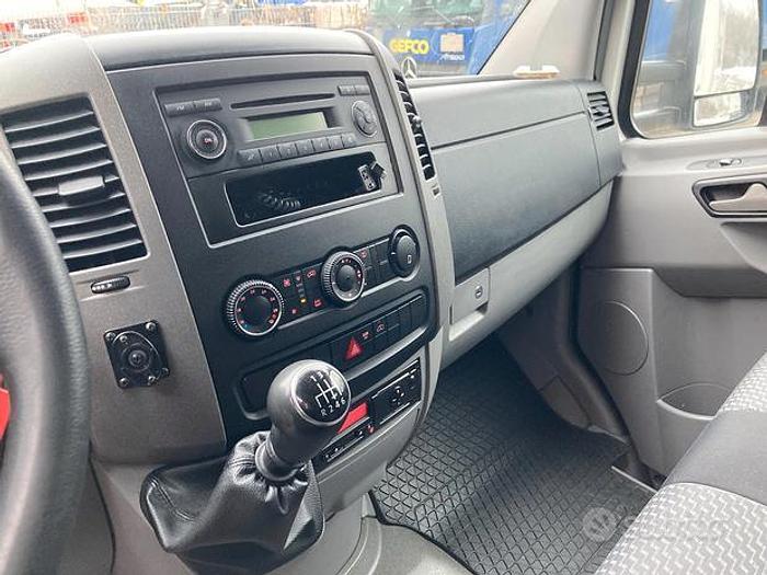 Used Volkswagen Crafter Officina Mobile con Gru