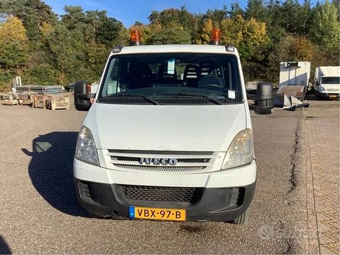 Used Iveco 40c18 (35 q.li) doppia cabina passo 3450
