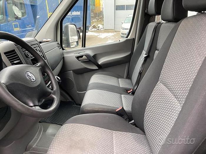 Used Volkswagen Crafter Officina Mobile con Gru