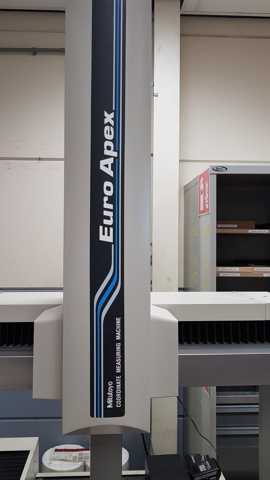 Used MITUTOYO EURO CA574