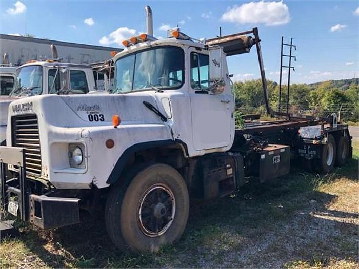 Used 1993 MACK DM690S