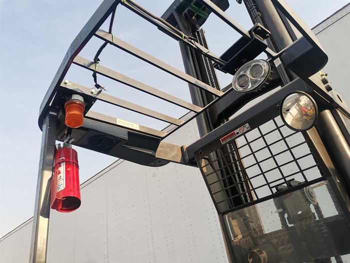 Usado Montacargas Toyota modelo 8BDRU15