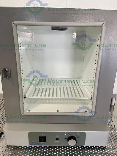 Used VWR  Model 1500E Bench Top Incubator +5 to 70°C, 1 Cu Ft., 120V