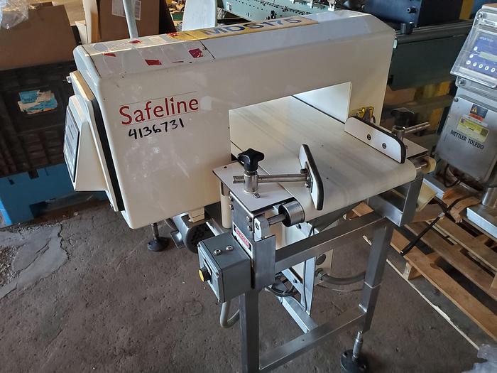 Used Safeline metal detector 14"x 4.5"