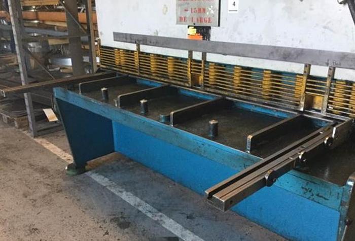 Gebraucht PLAATSCHAAR DESCOMBES 2m/6 mm dik