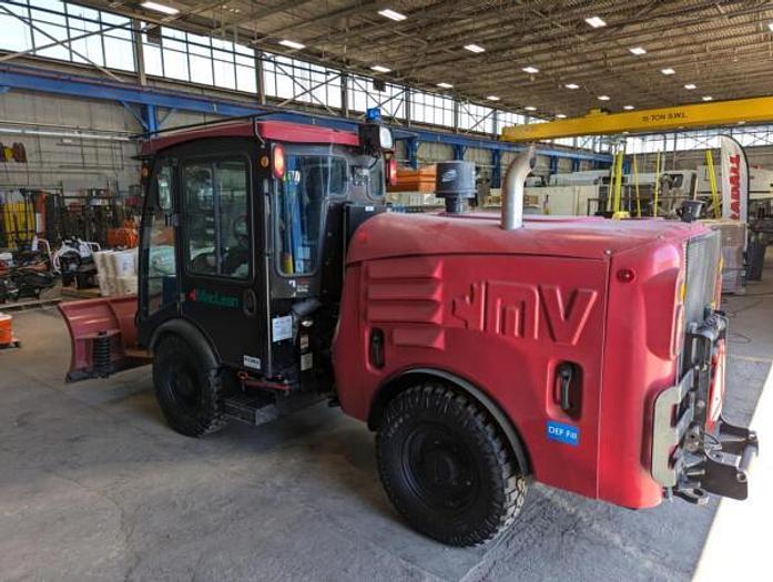 Used 2022 Maclean MV5 Tractor with Plow