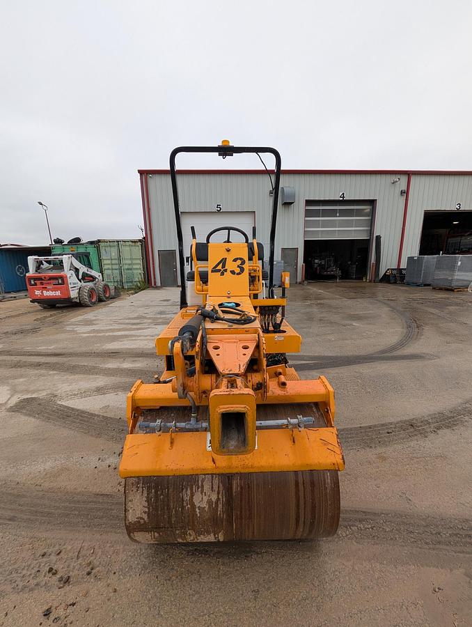 Used 2014 Leeboy 400T (4-Ton) Double Steel Roller