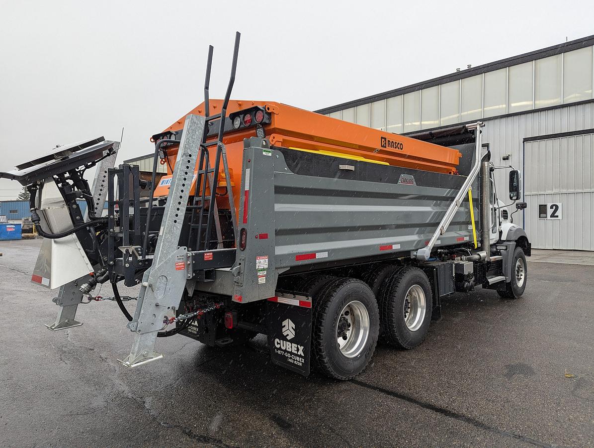 Used Demo Mack / Rasco Plow and Spreader Truck