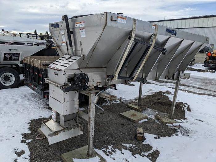 Used Henke Slide-In Spreader