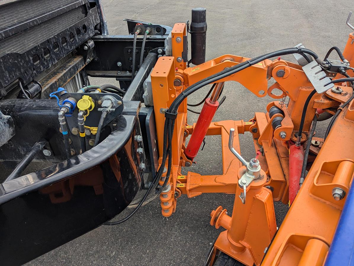 Used Demo Mack / Rasco Plow and Spreader Truck