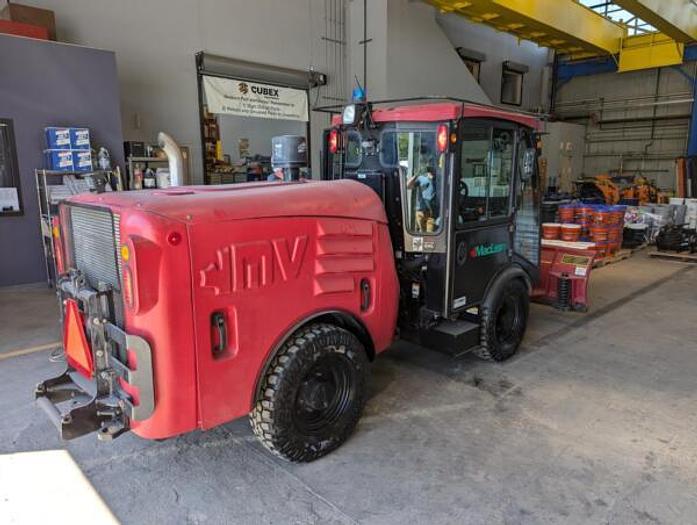 Used 2022 Maclean MV5 Tractor with Plow
