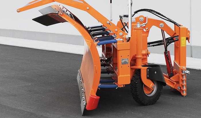 Precision Casting Spreaders