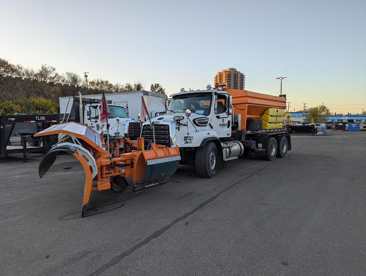 Used Plow / Sanding Truck (Used / Demo)