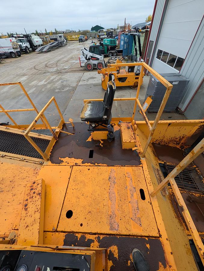 Used 2004 Rosco SPR-HH Chip Spreader
