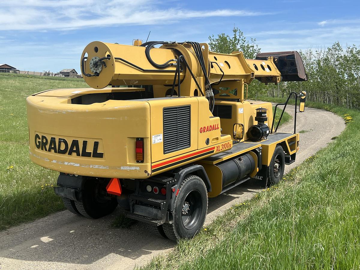 Used 2013 Gradall XL3100