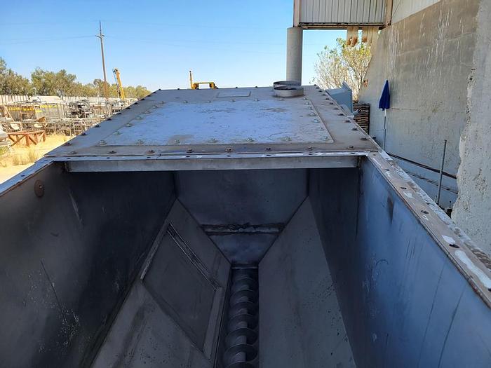 Used Hopper, 200 CF, S/st, 10' x 3'10" x 5'6", Auger Discharge #S744197